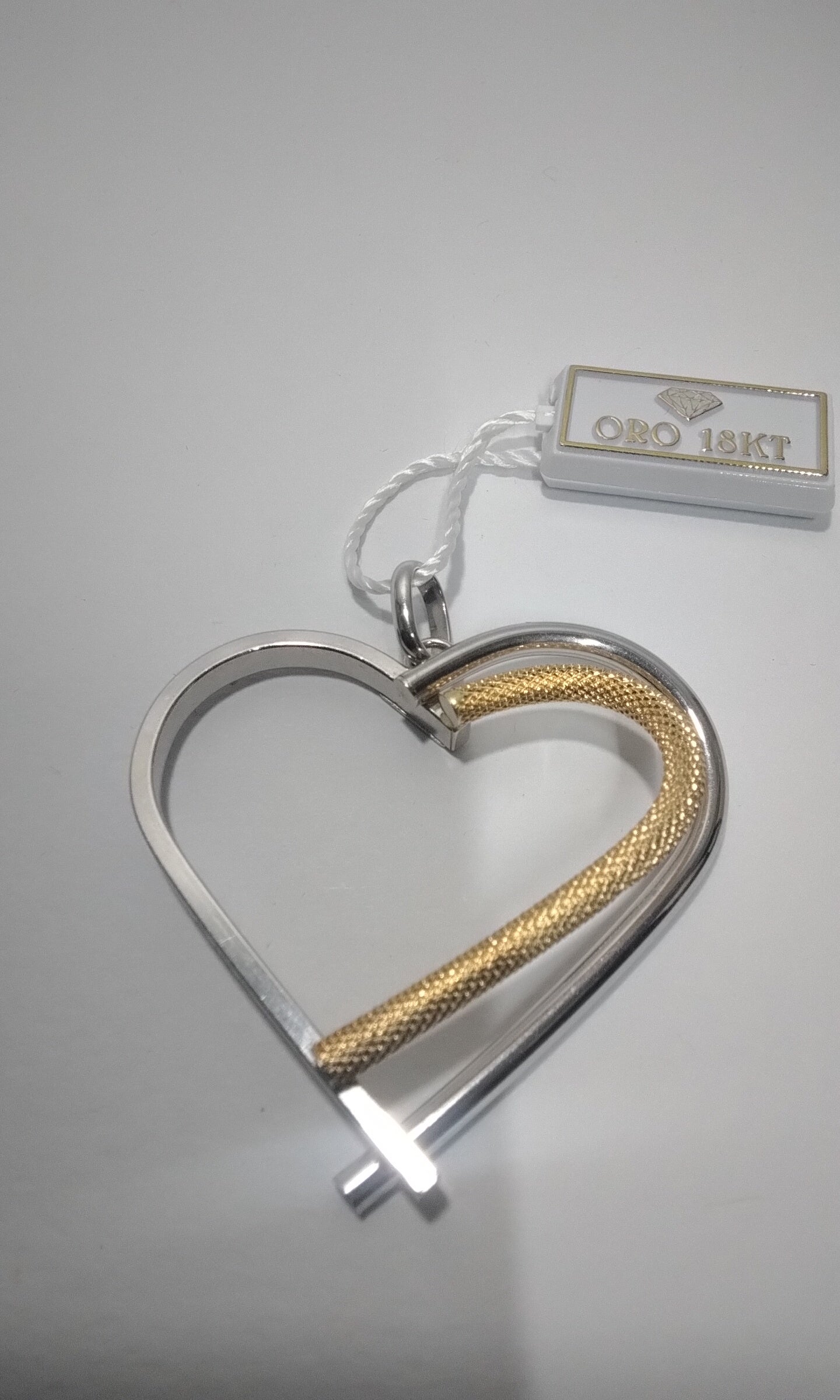 PENDENTE IN ORO 18 KT